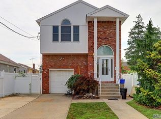 2948 Deen St, Oceanside, NY 11572