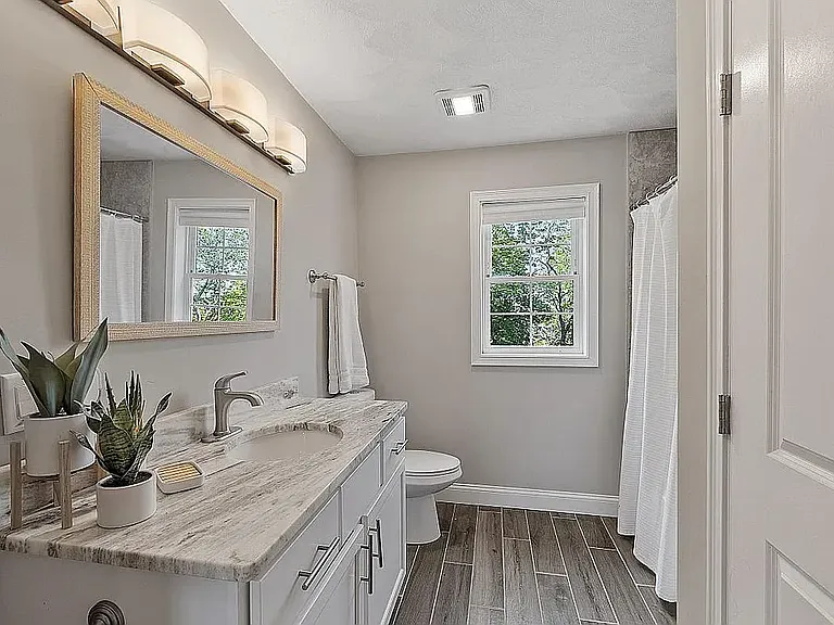 25 Hopkins St #2 — Photo 9