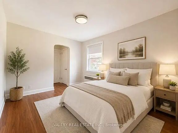 3rd image of 1365 Bayview Ave #1A