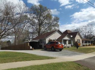 432 W College St, Kenton, TN 38233