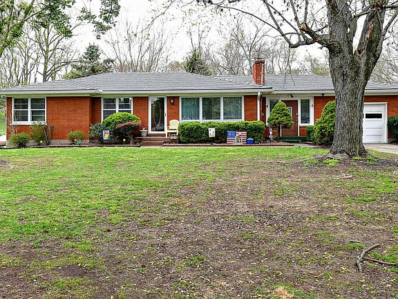 3rd image of 10216 Dodge Ln