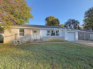 1227 E Wayland St, Springfield, MO 65804