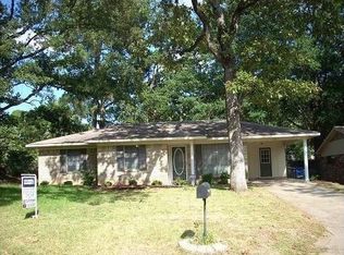 9427 Poinsetta Dr, Shreveport, LA 71118
