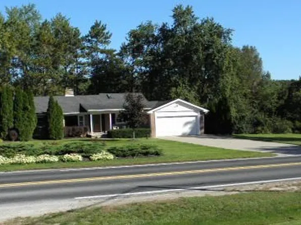 4515 Willis Rd, Milan, MI 48160