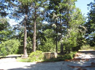 606 Redwood Rd, Whitethorn, CA 95589