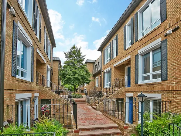 2121 N Monroe St APT A, Arlington, VA 22207