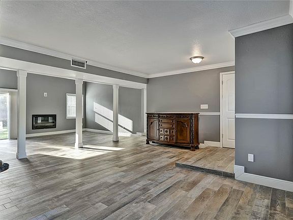 5th image of 1879 KAMLER AVENUE