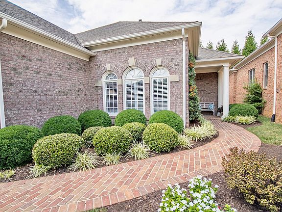 4th image of 3307 Belshire Ct SW