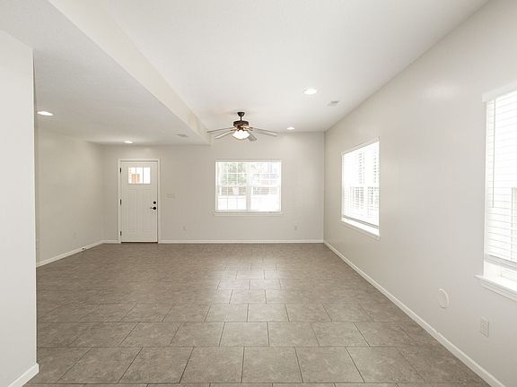 3rd image of 1313-1343 W Broadway #1339