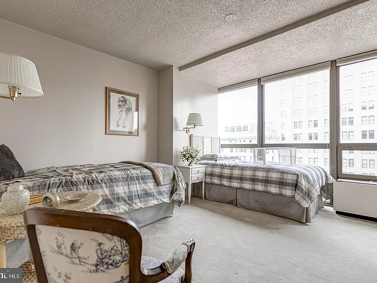 233 S 6th St #1602L — Photo 12