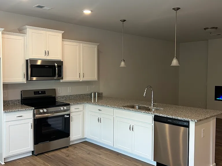 1016 Stiles Cir — Photo 10