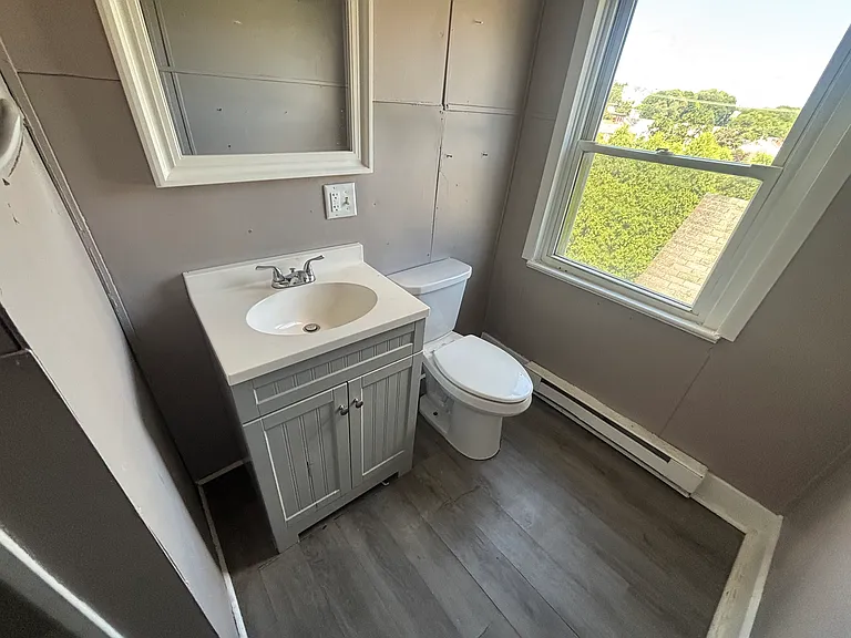 409 W Broad St #5 — Photo 14