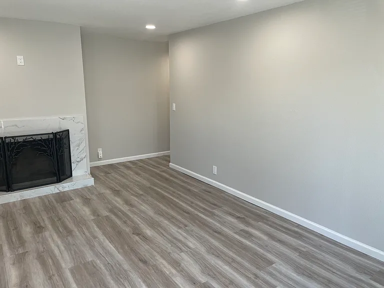 5756 Chesbro Ave — Photo 8