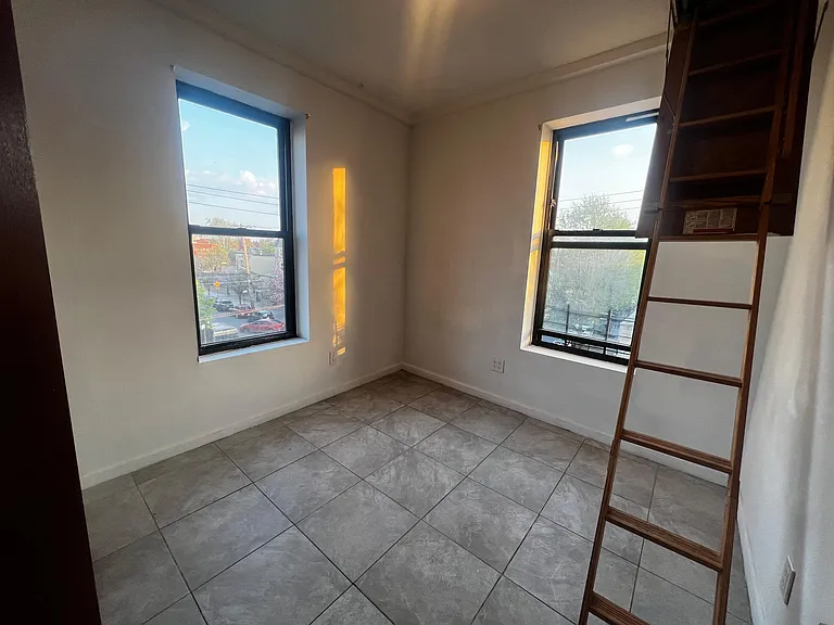 1711 Zerega Ave #2 — Photo 6