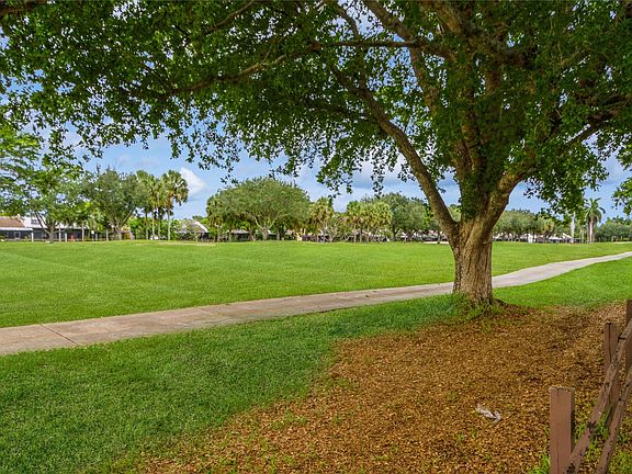 3rd image of 1400 W Sandpiper Circle