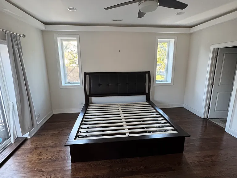2457 W Irving Park Rd #2W — Photo 8
