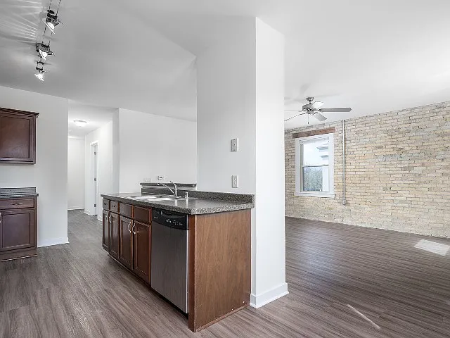 3 Bed / 2 Bath - 1,500 SF - Kitchen & Living 3 Bed / 2 Bath - 1,500 SF - Kitchen & Living