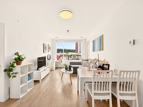 3rd image of 3581 Ross Dr #Penthouse 7