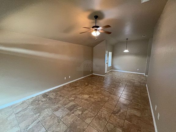 3rd image of 406 Sladecek Dr #A