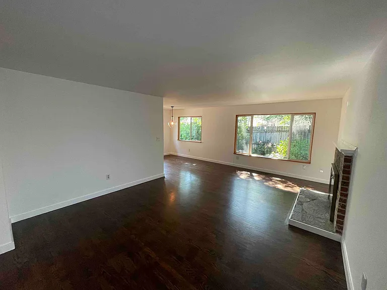 4633 S Fontanelle St — Photo 2