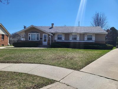 8237 West New Jersey AVENUE, Milwaukee, WI, 53220