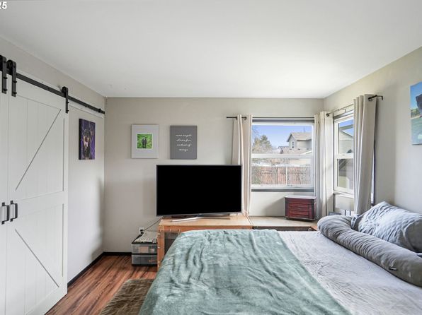 salem-oregon-53017115 picture