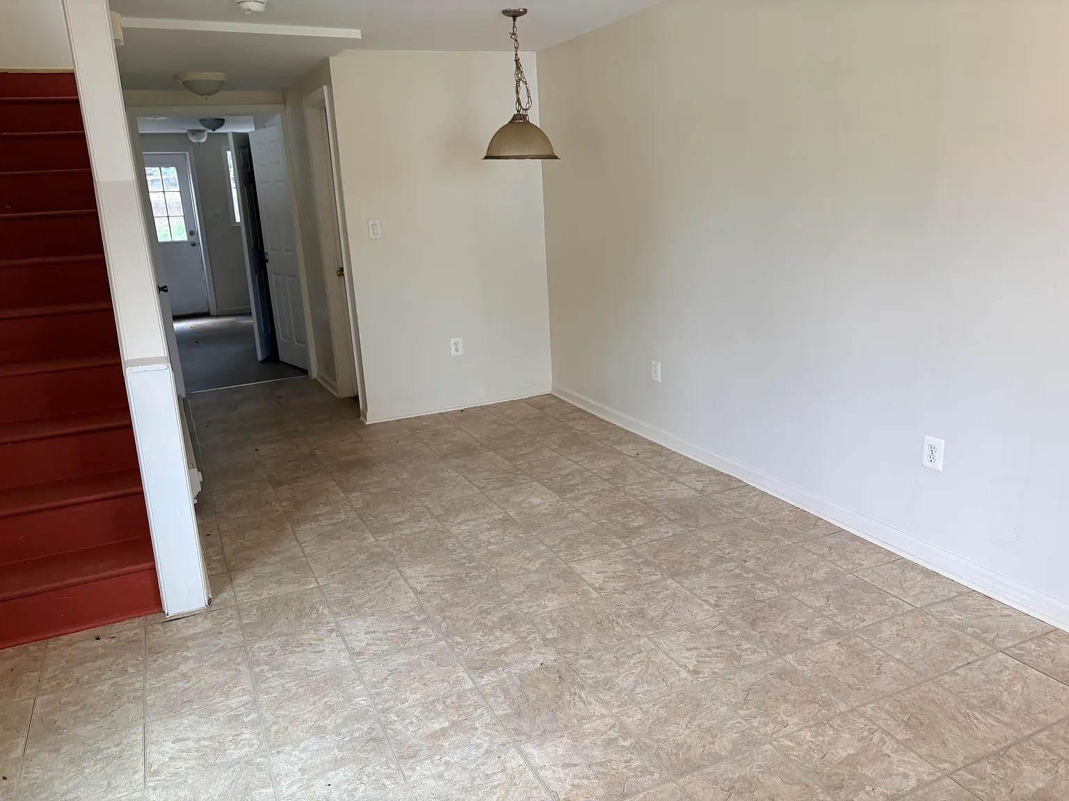 2 bed, 1.5 bath, 894 sqft, $1,400 — Photo 3