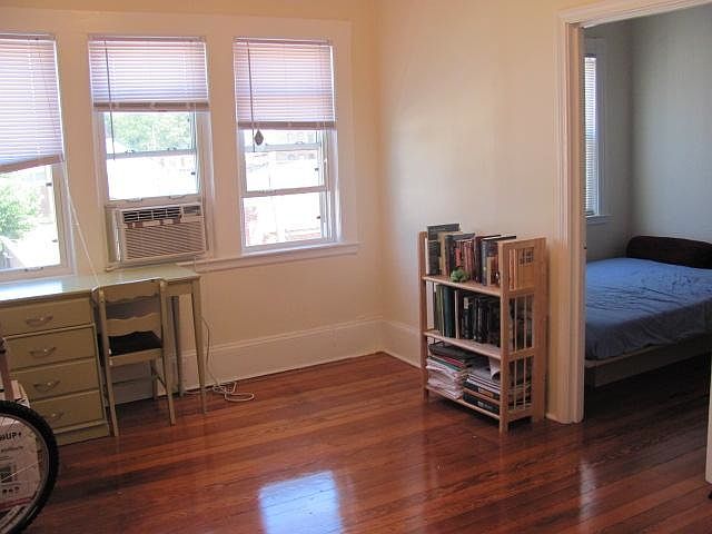 2nd image of 1 Miles St