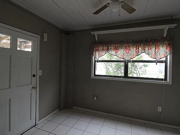 3rd image of 106 3rd St