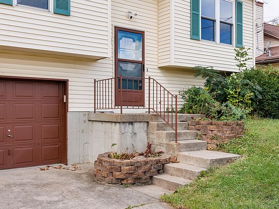 2nd image of 42 Meadow Wood Dr