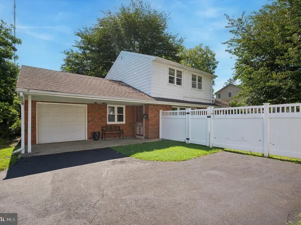 463 Domino Ln, Philadelphia, PA 19128