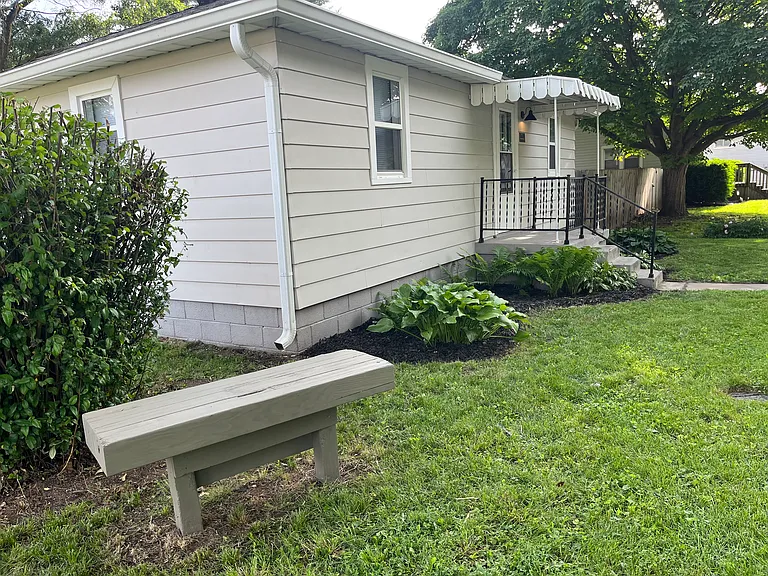3749 W Murray St — Photo 1