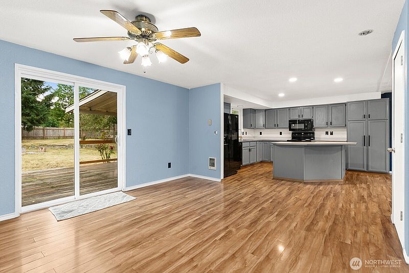 5th image of 16231 84th Ct SE