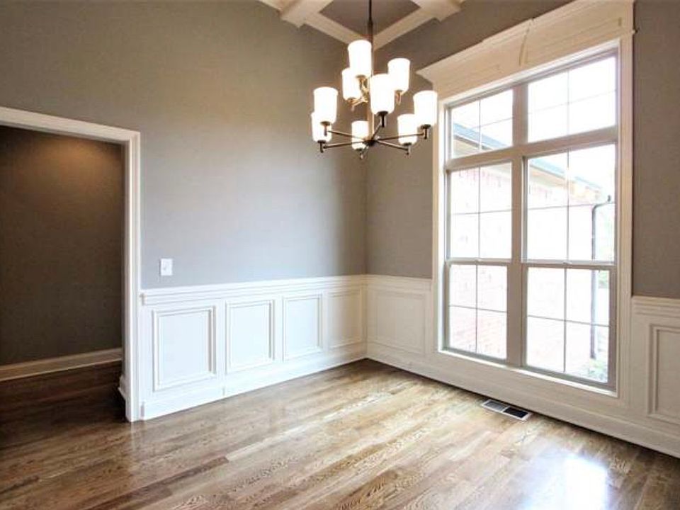 2nd image of 307 Buckeye Pl