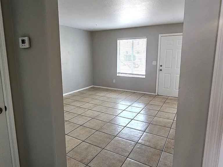 Hayden Terrace — Photo 41