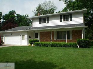 1208 Pine St, Grand Ledge, MI 48837