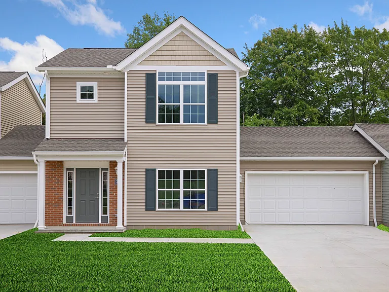Alcott Eastpointe — Photo 13