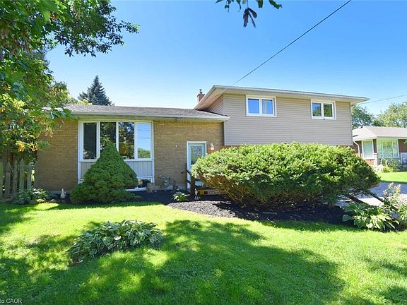 3rd image of 8491 Dickenson Rd E