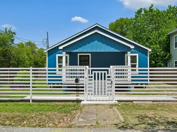 7401 Anzac St, Houston, TX 77020