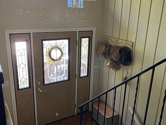 3rd image of 33 Harbor Ln