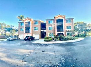 1115 Reserve Ct APT 304, Naples, FL 34105