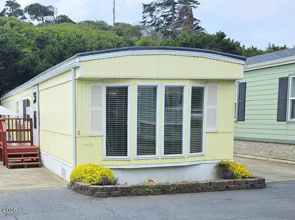 392 NW 3rd St Unit 2, Newport, OR 97365