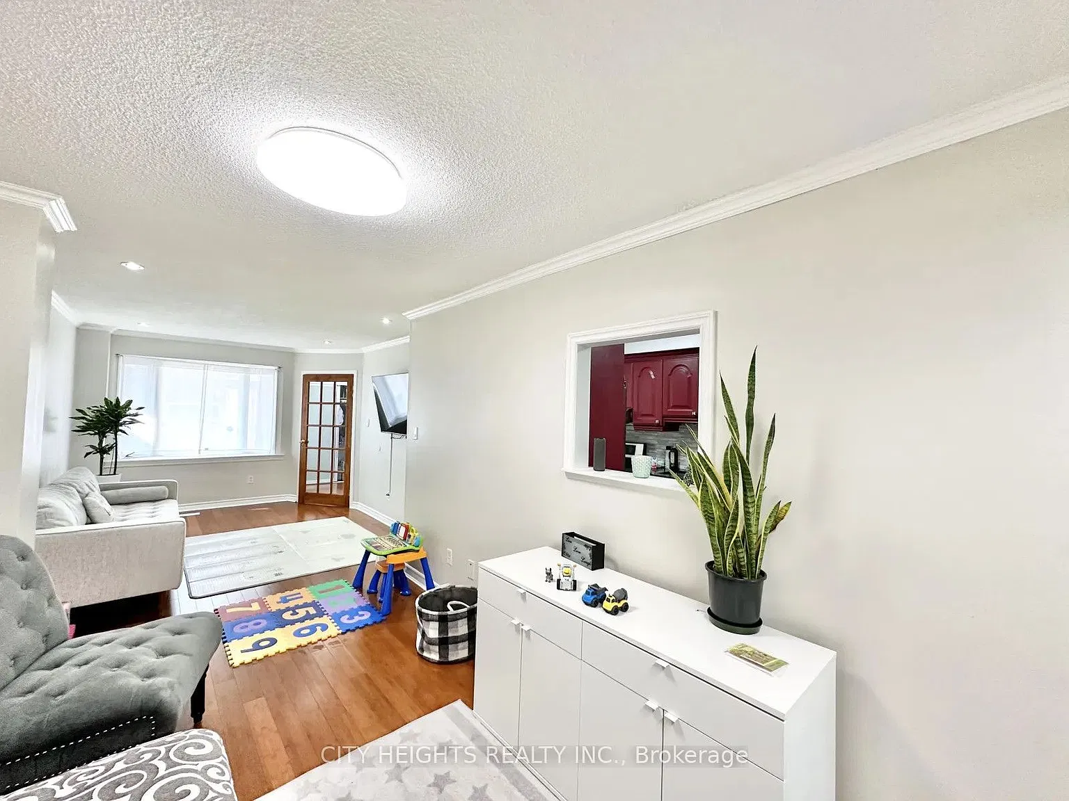3 bed, $3,600 — Photo 2
