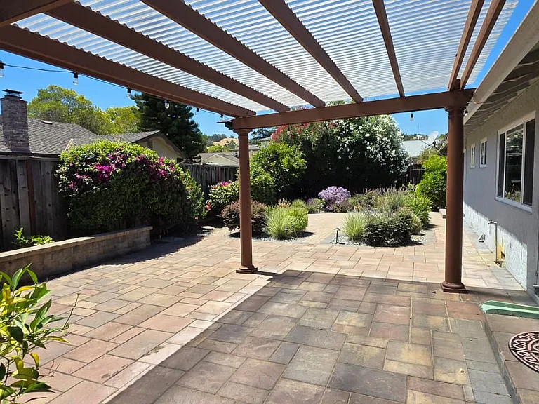 7648 Newcastle Dr — Photo 4