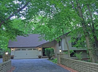 2324 Lisson Rd, Naperville, IL 60565