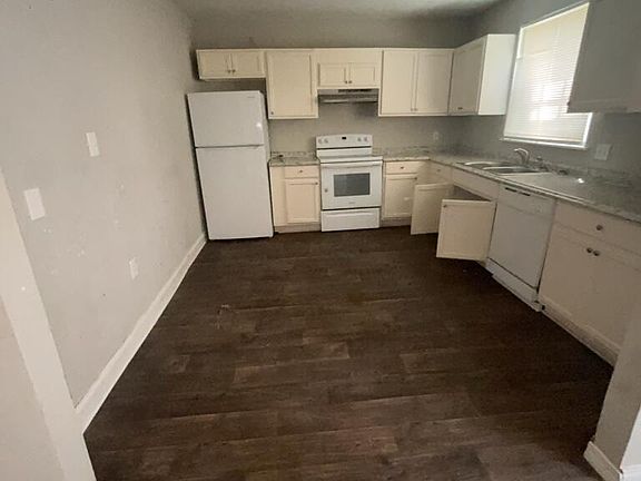 3rd image of 103 Forest Point Dr