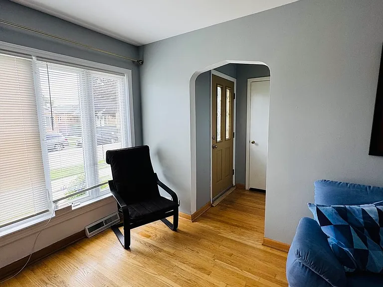 4925 S Leamington Ave — Photo 9