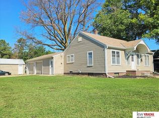 145 S Oak St, Clatonia, NE 68328