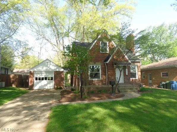 5840 Queens Hwy, Parma Heights, OH 44130
