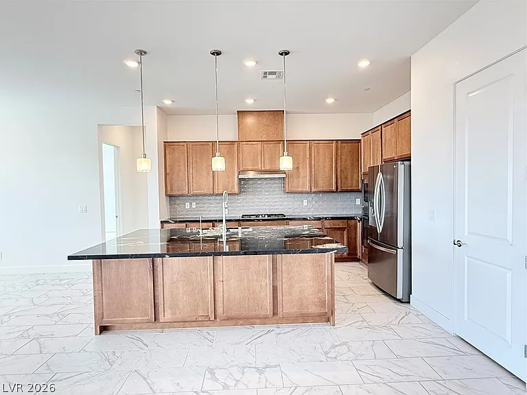 324 Agnew St — Photo 8